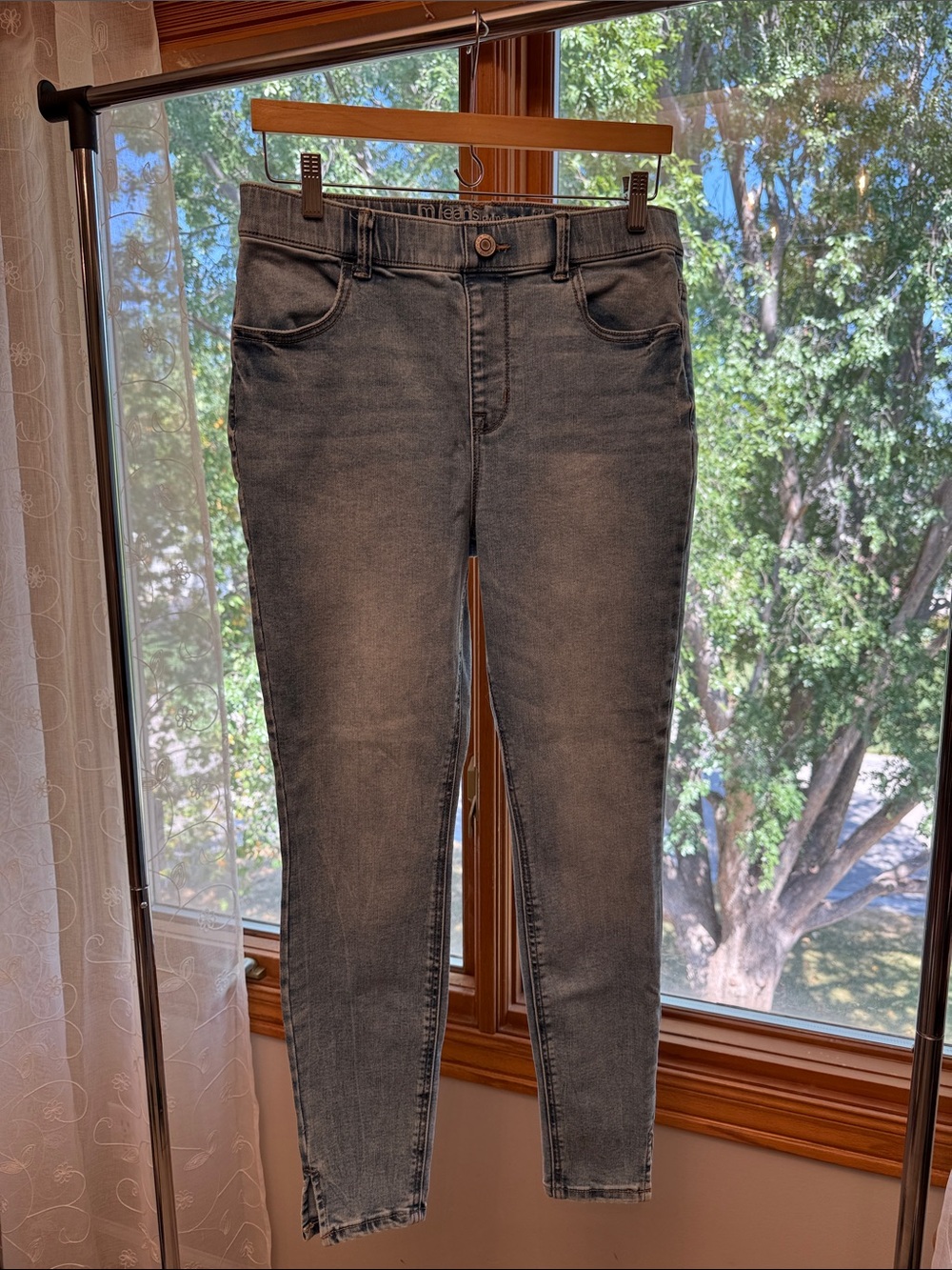 Maurice’s pull up skinny jeans size M 👖